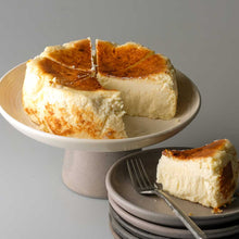 Load image into Gallery viewer, Basque Cheesecake 6"
